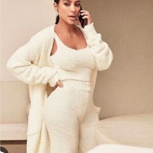 SKIMS black Pajama Set Cozy w Robe